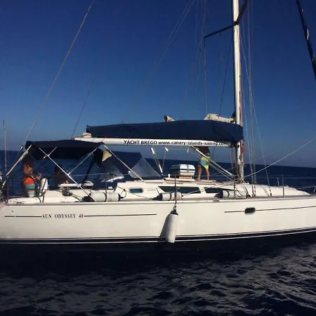 Bateau-hôtel Yacht Brego - A Different Way To *